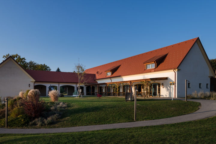 Außenansicht vom JUFA Hotel Neutal (c) JUFA Hotels